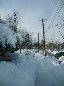 Snowy sidwalks in Washington DC